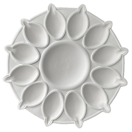 PLATO DE HUEVOS 27 CM  BIZCOCHO